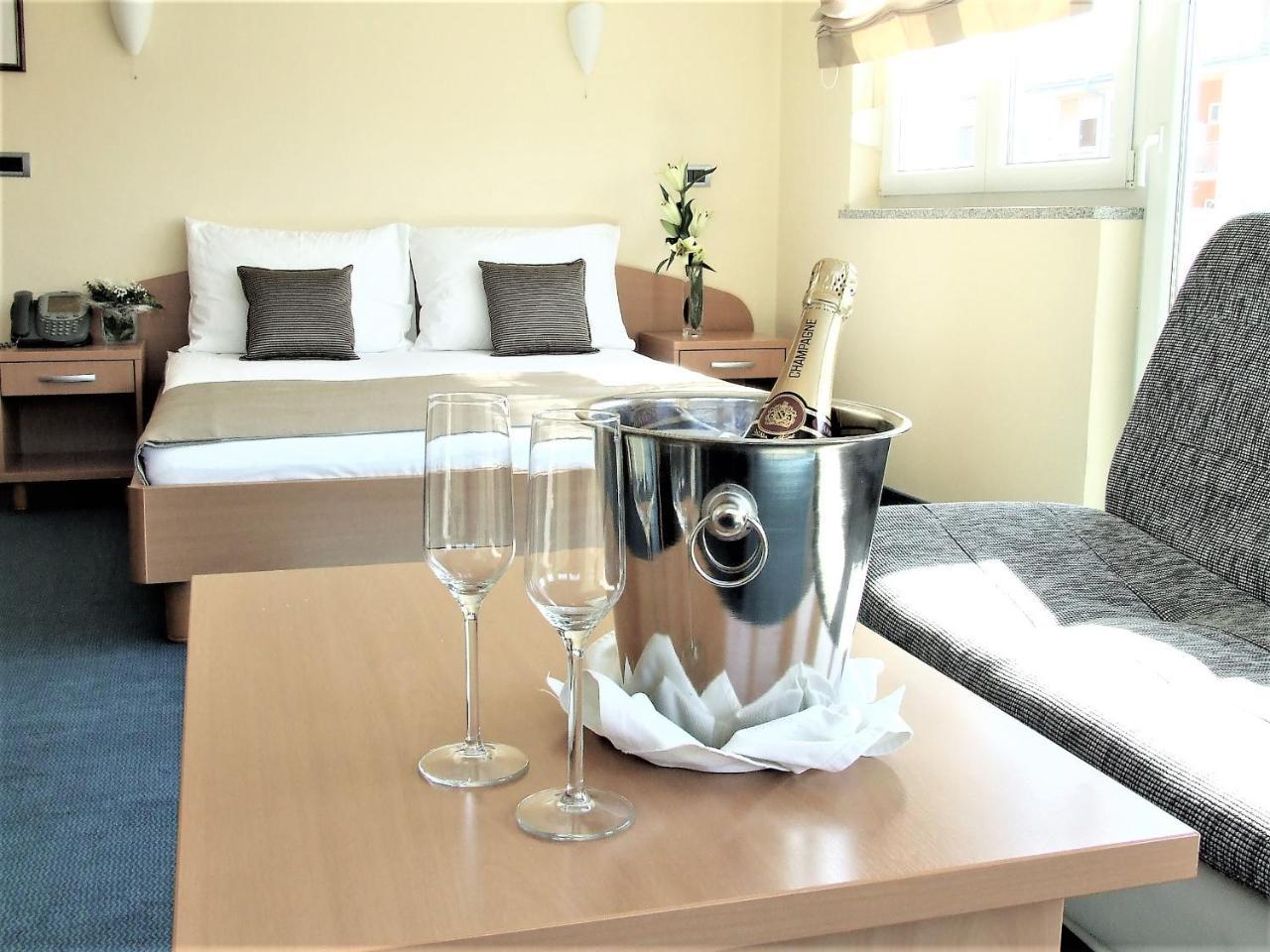 Hotel Central Slavonski Brod Luaran gambar