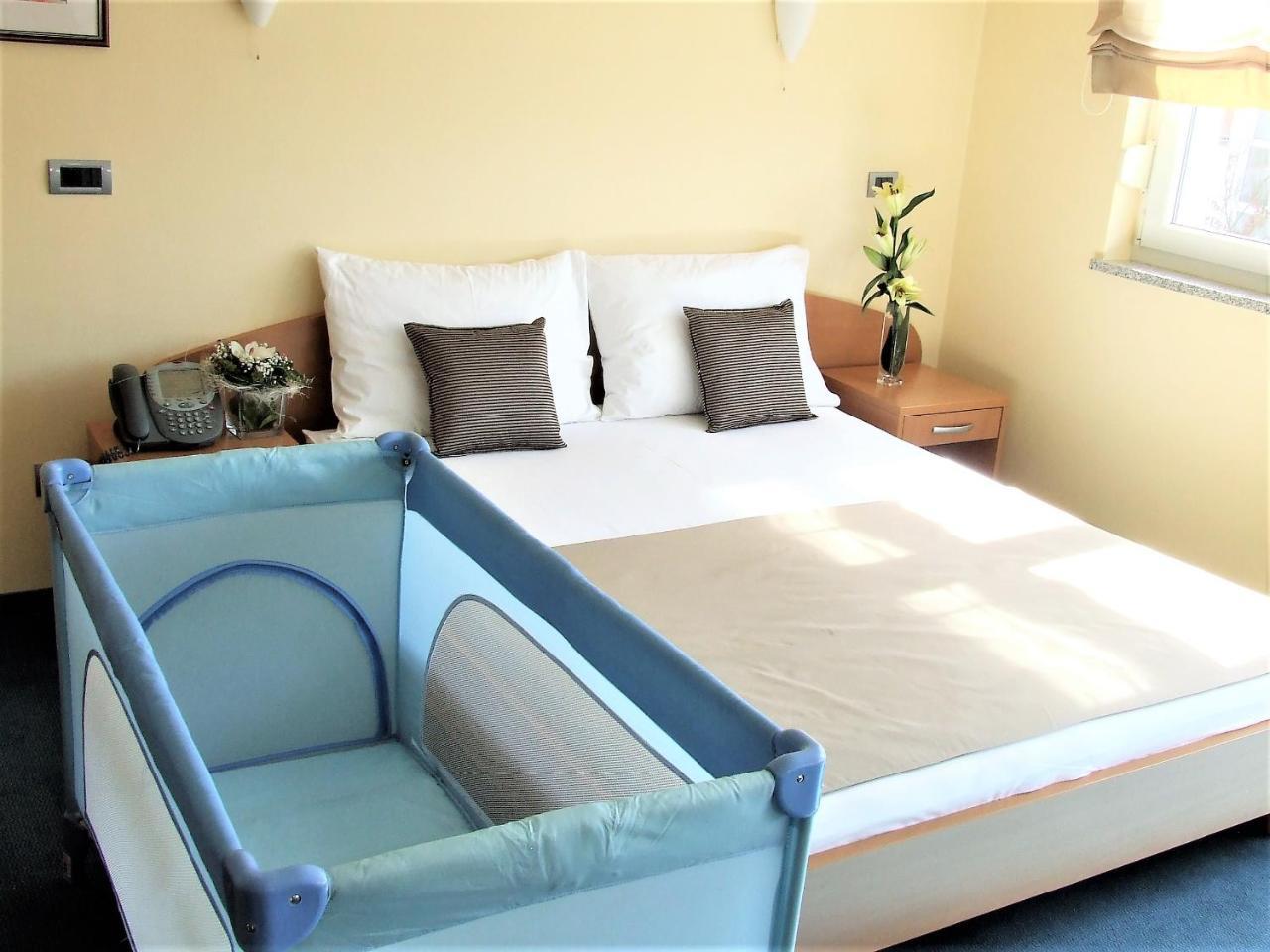 Hotel Central Slavonski Brod Luaran gambar